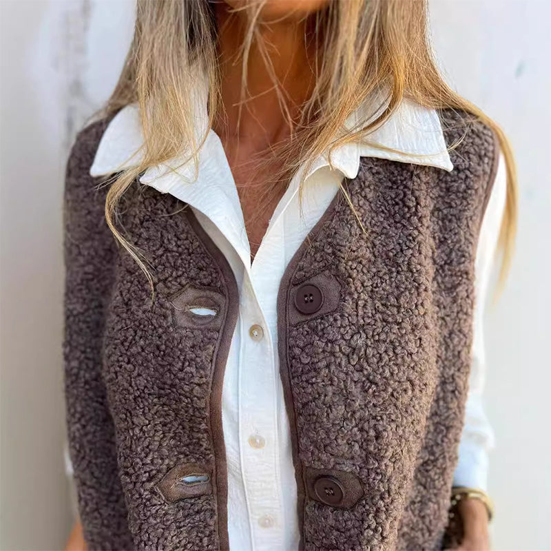 Clara | Cozy Buttoned Vest